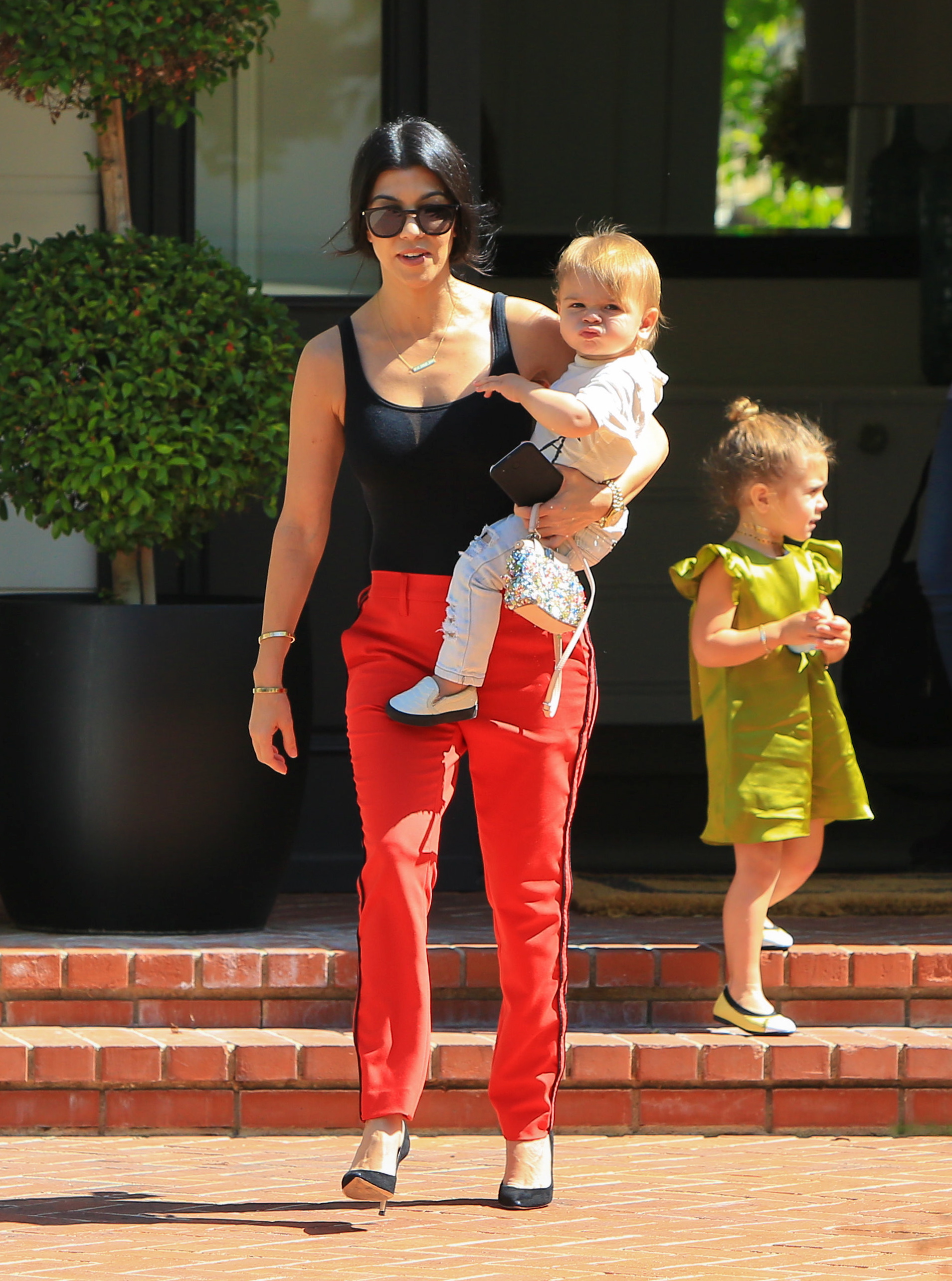 Access_Kardashian_4.jpg