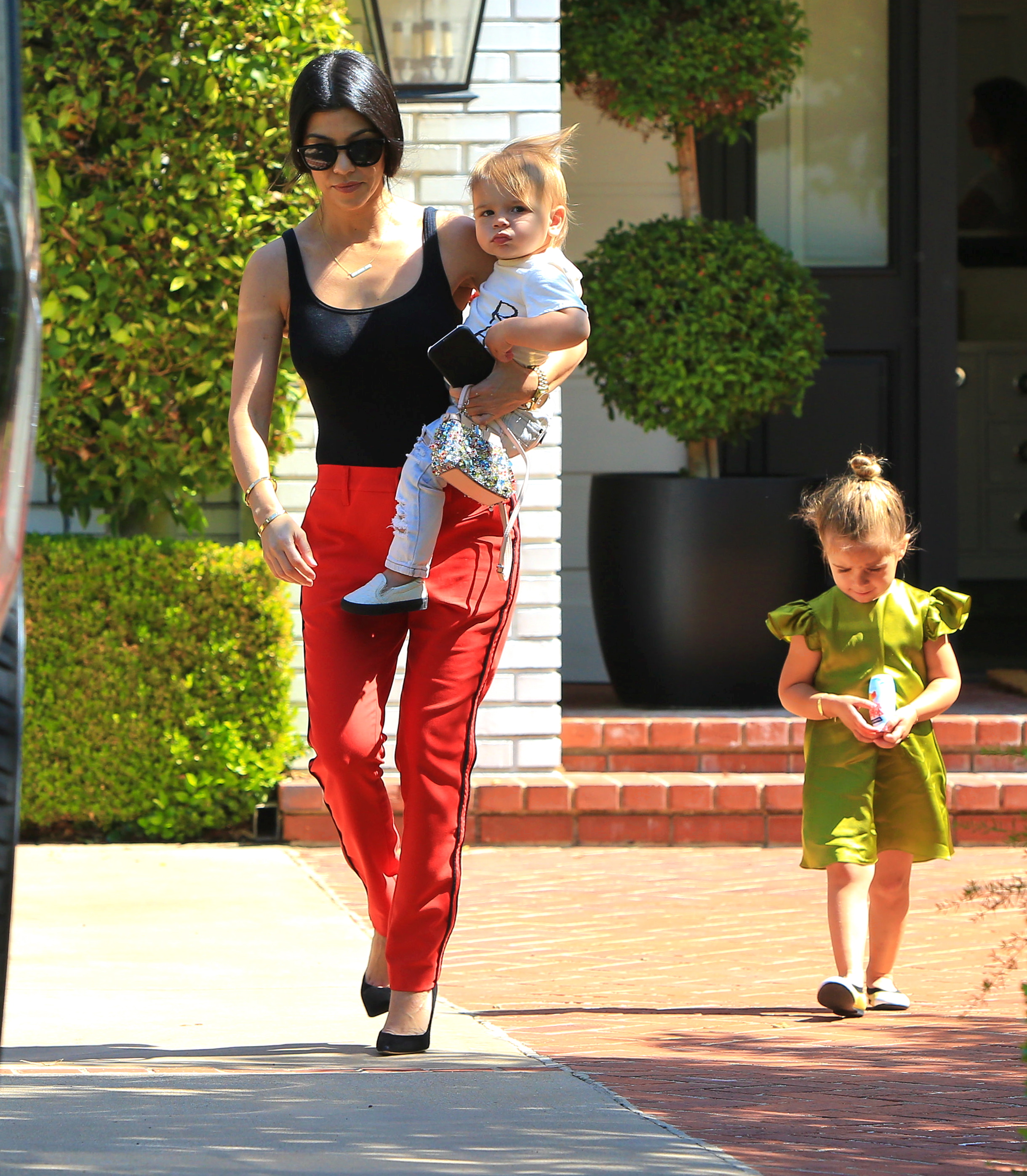 Access_Kardashian_7.jpg