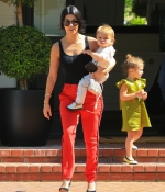 Access_Kardashian_4.jpg