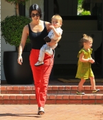 Access_Kardashian_5.jpg