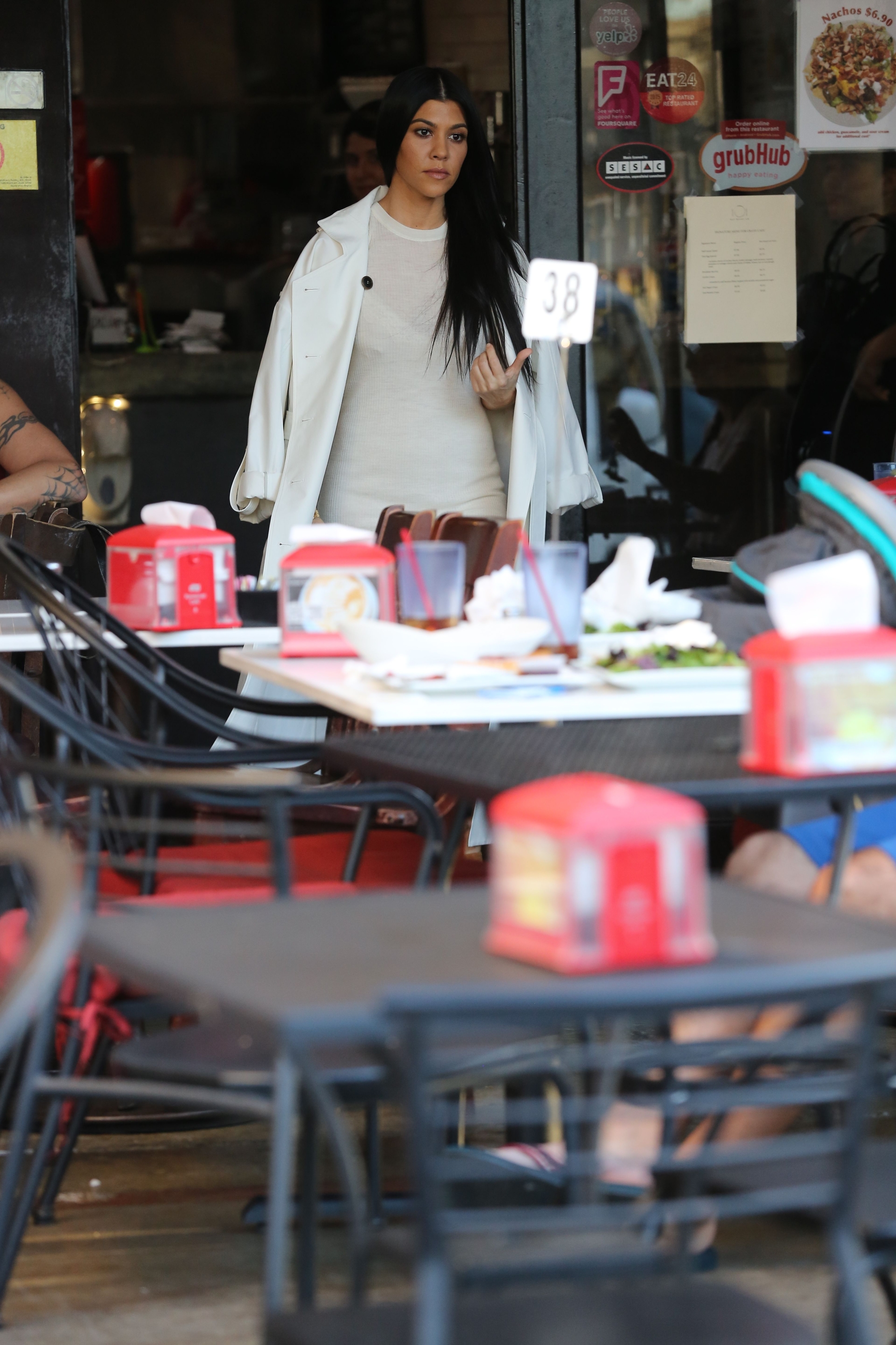 Access_Kardashian_17.jpg