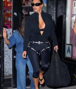 Access_Kardashian_13.jpg
