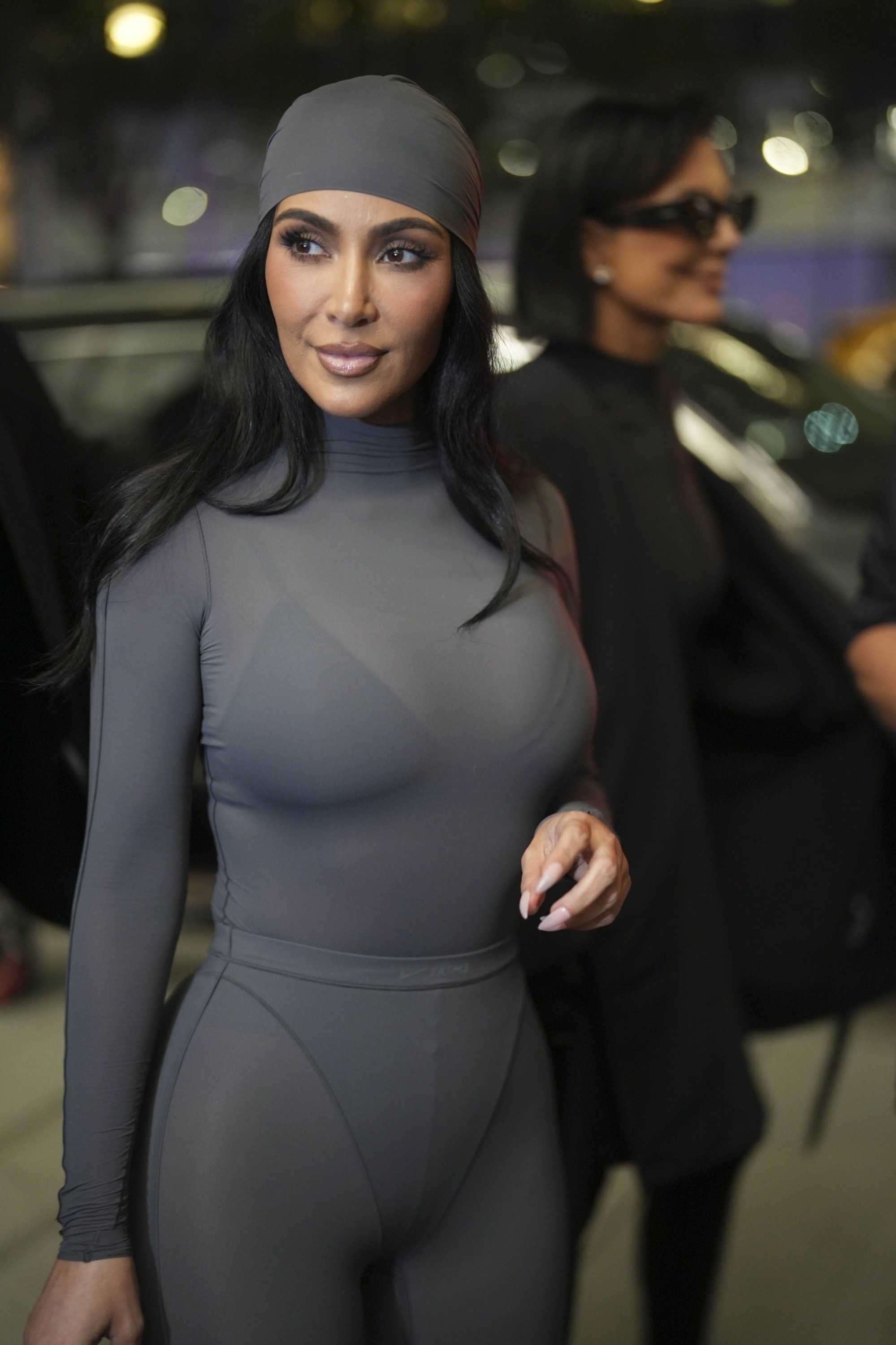Access_Kardashian_90~0.jpg