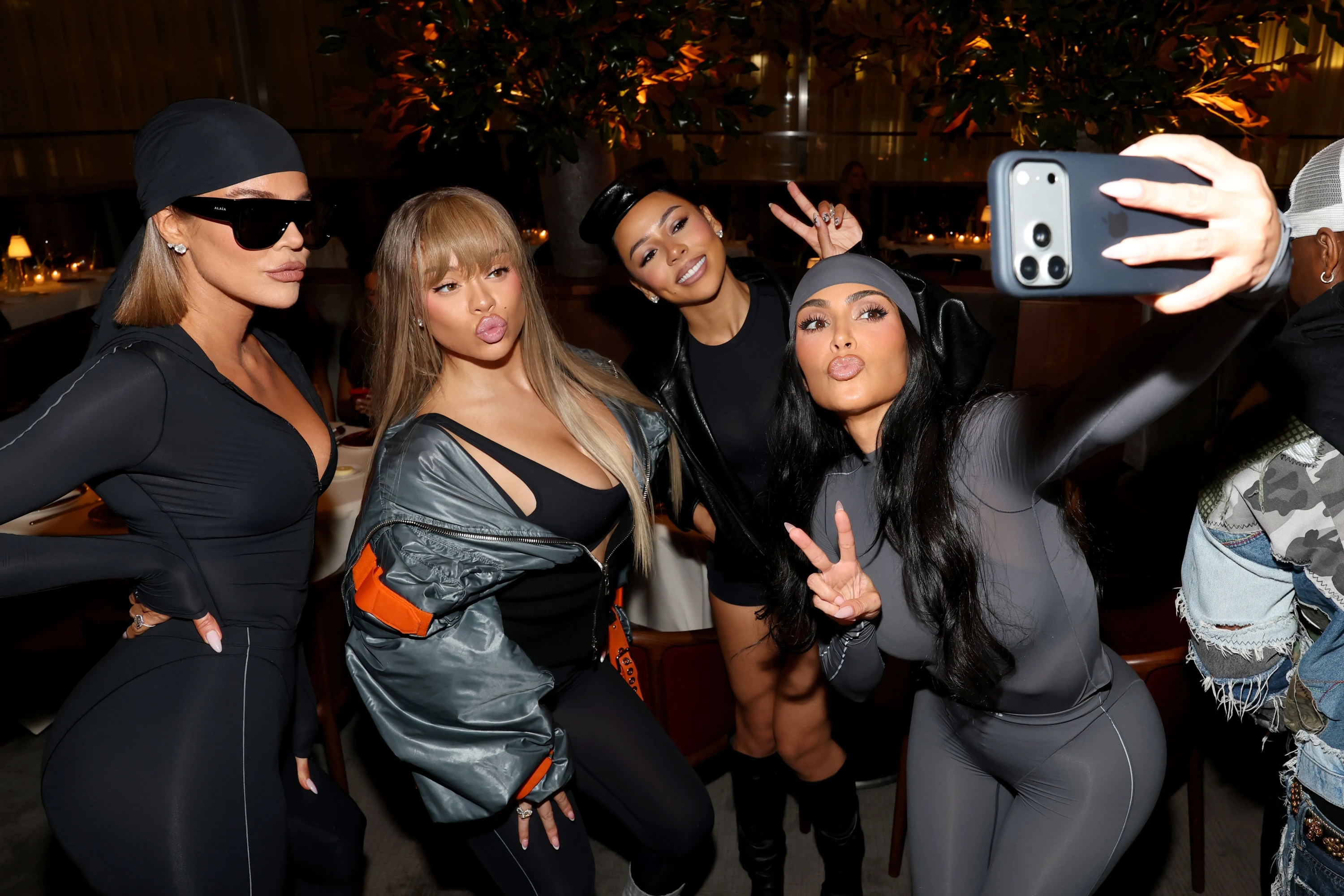 Access_Kardashian_56~0.jpg