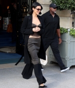 Access_Kardashian_80.jpg