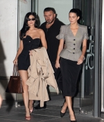 Access_Kardashian_3.jpg