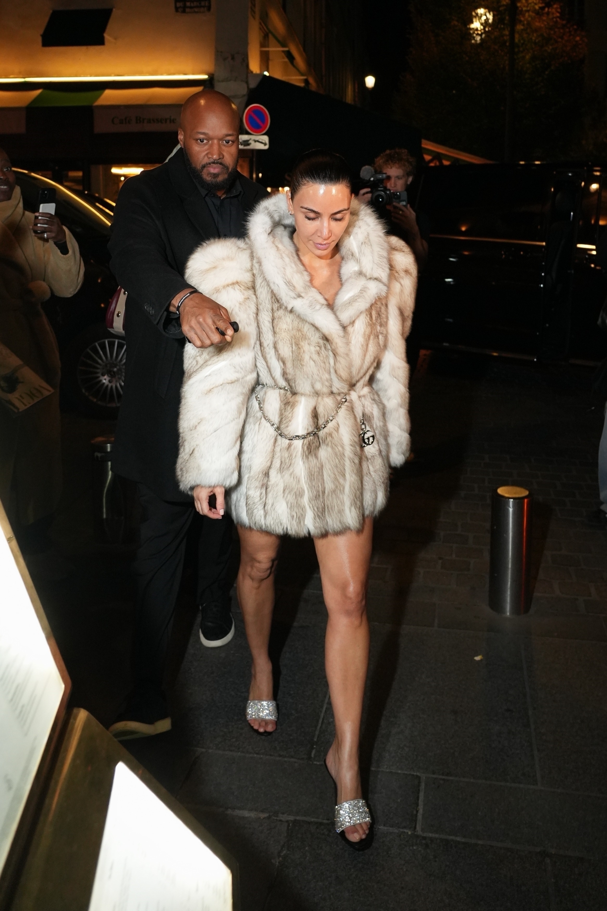 Access_Kardashian_3.jpg