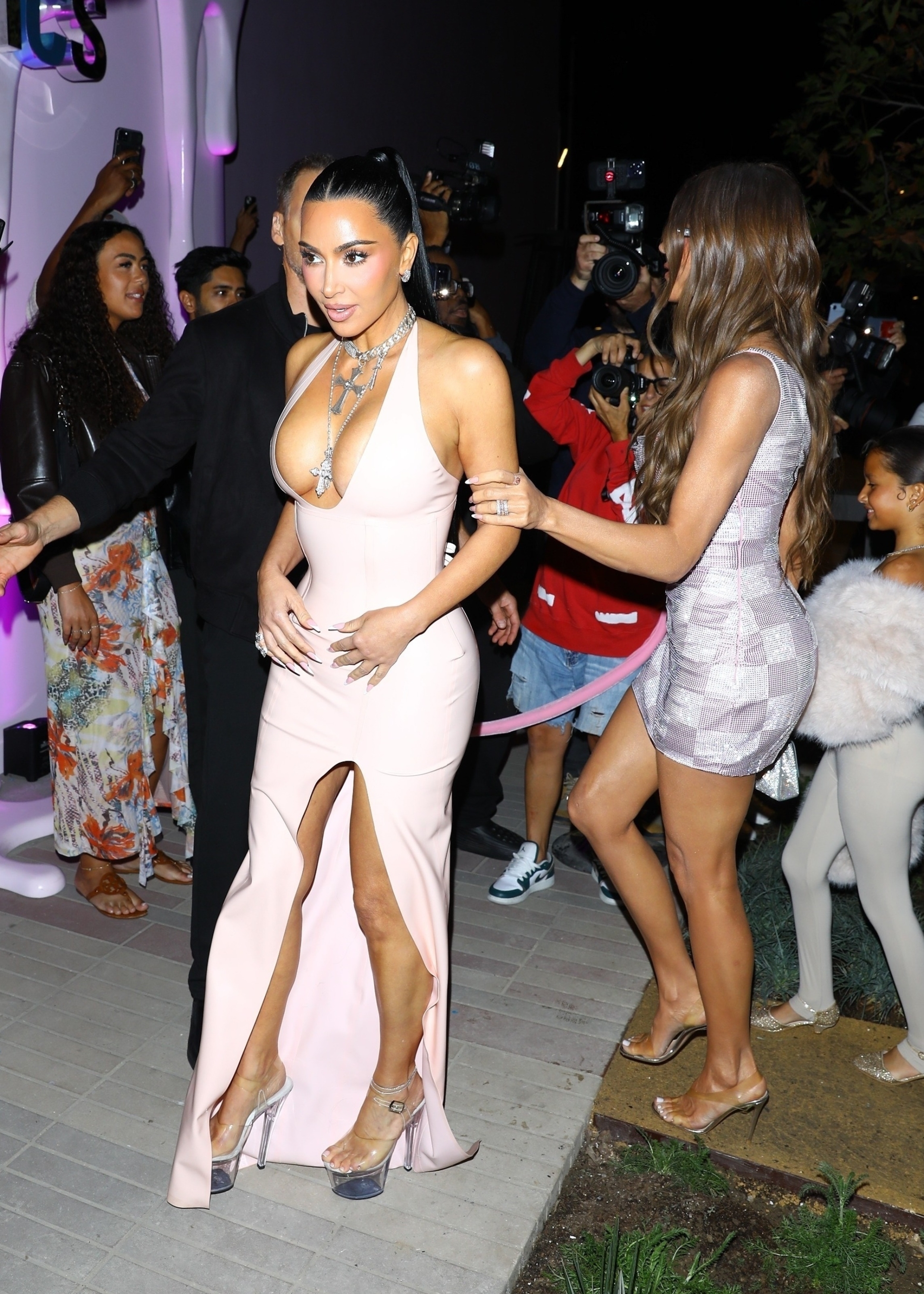 Access_Kardashian_99.jpg
