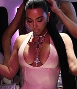 Access_Kardashian_46~0.jpg