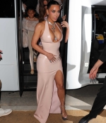 Access_Kardashian_61~0.jpg