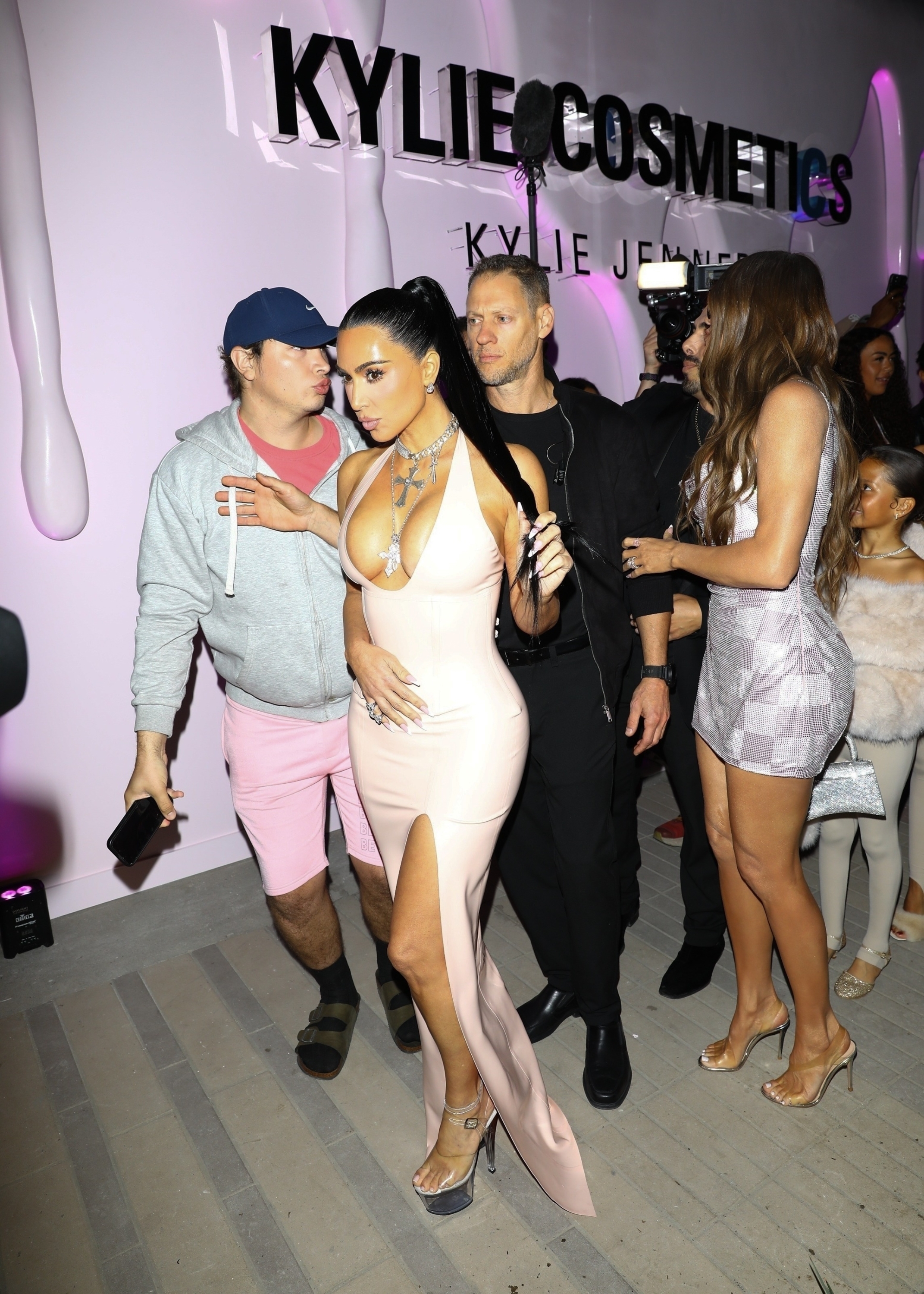 Access_Kardashian_98.jpg