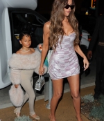 Access_Kardashian_73~0.jpg
