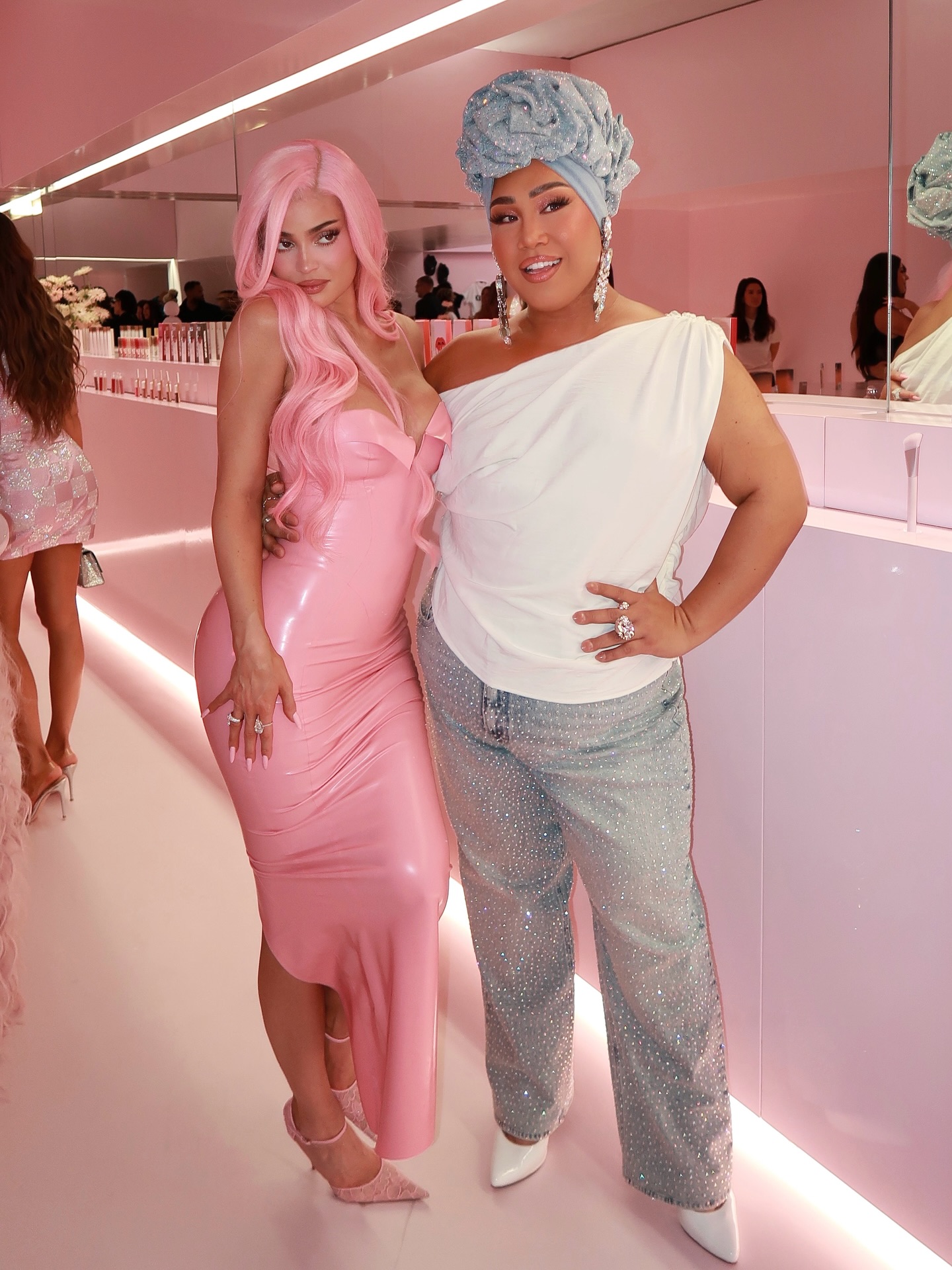 Access_Kardashian_25~0.jpg