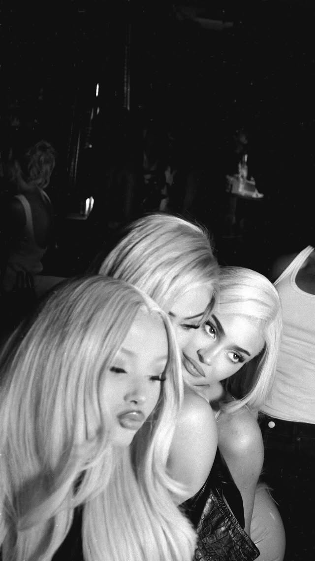 Access_Kardashian_8.jpg