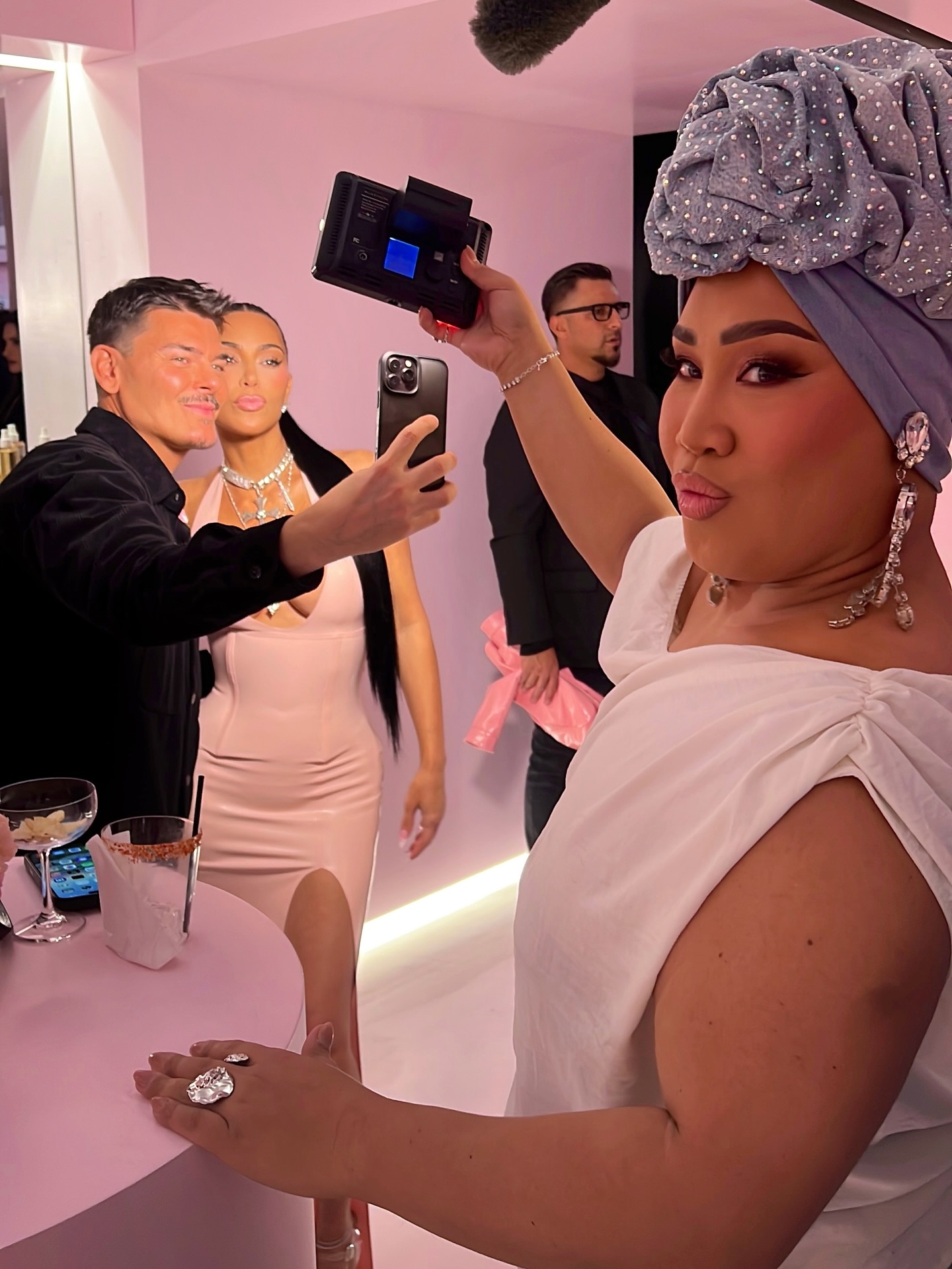 Access_Kardashian_29~0.jpg
