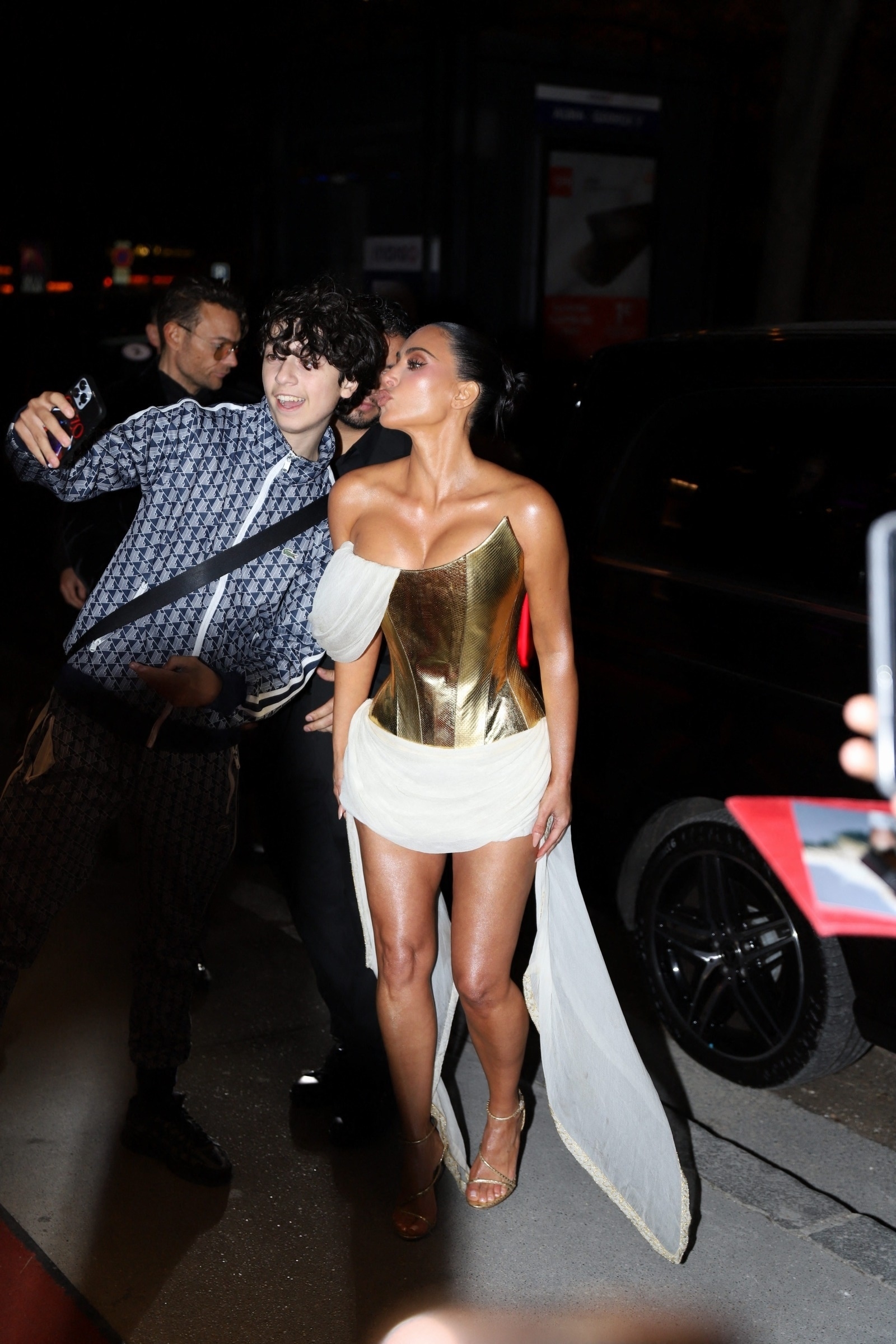 Access_Kardashian_8.jpg
