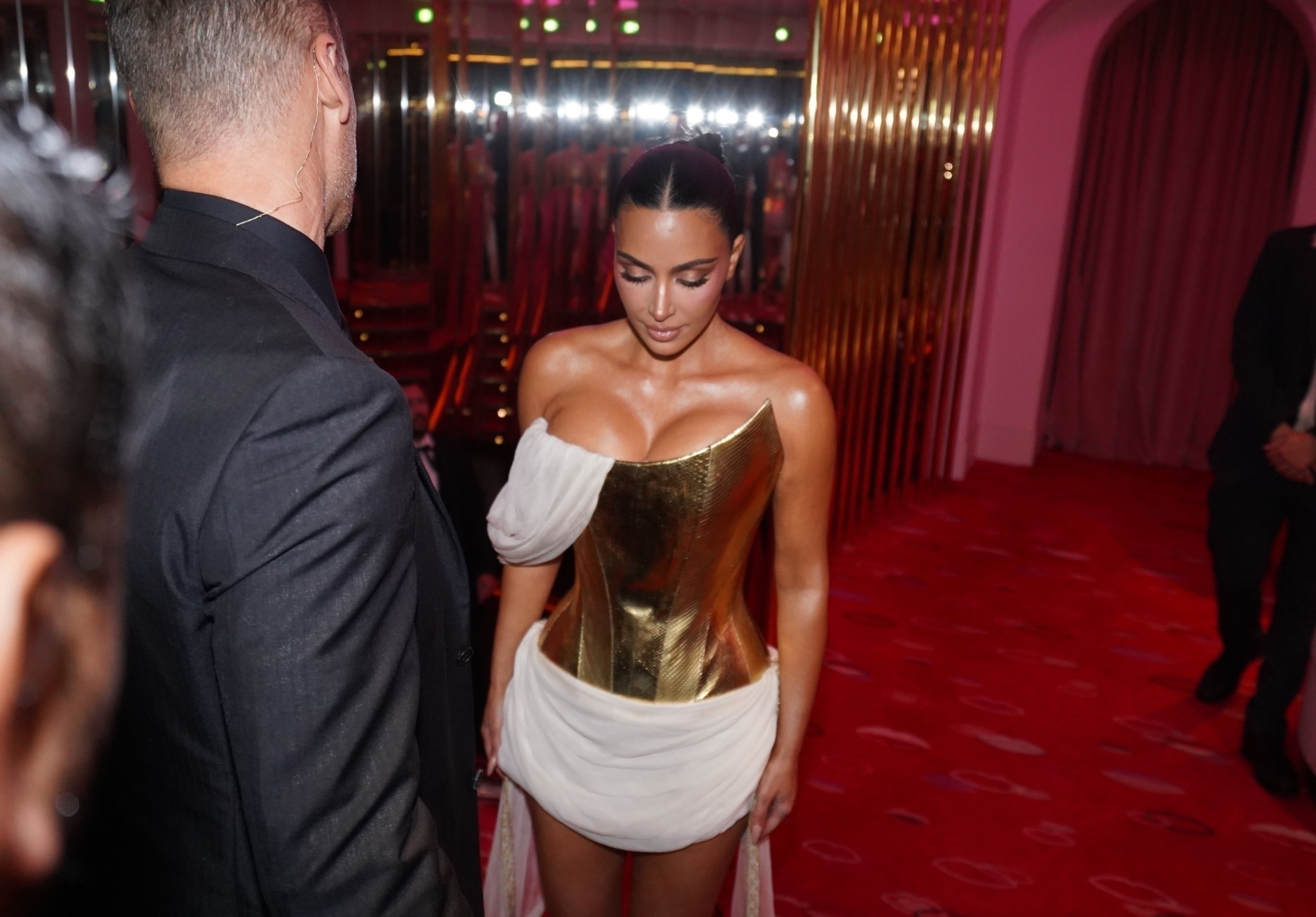 Access_Kardashian_90.jpg