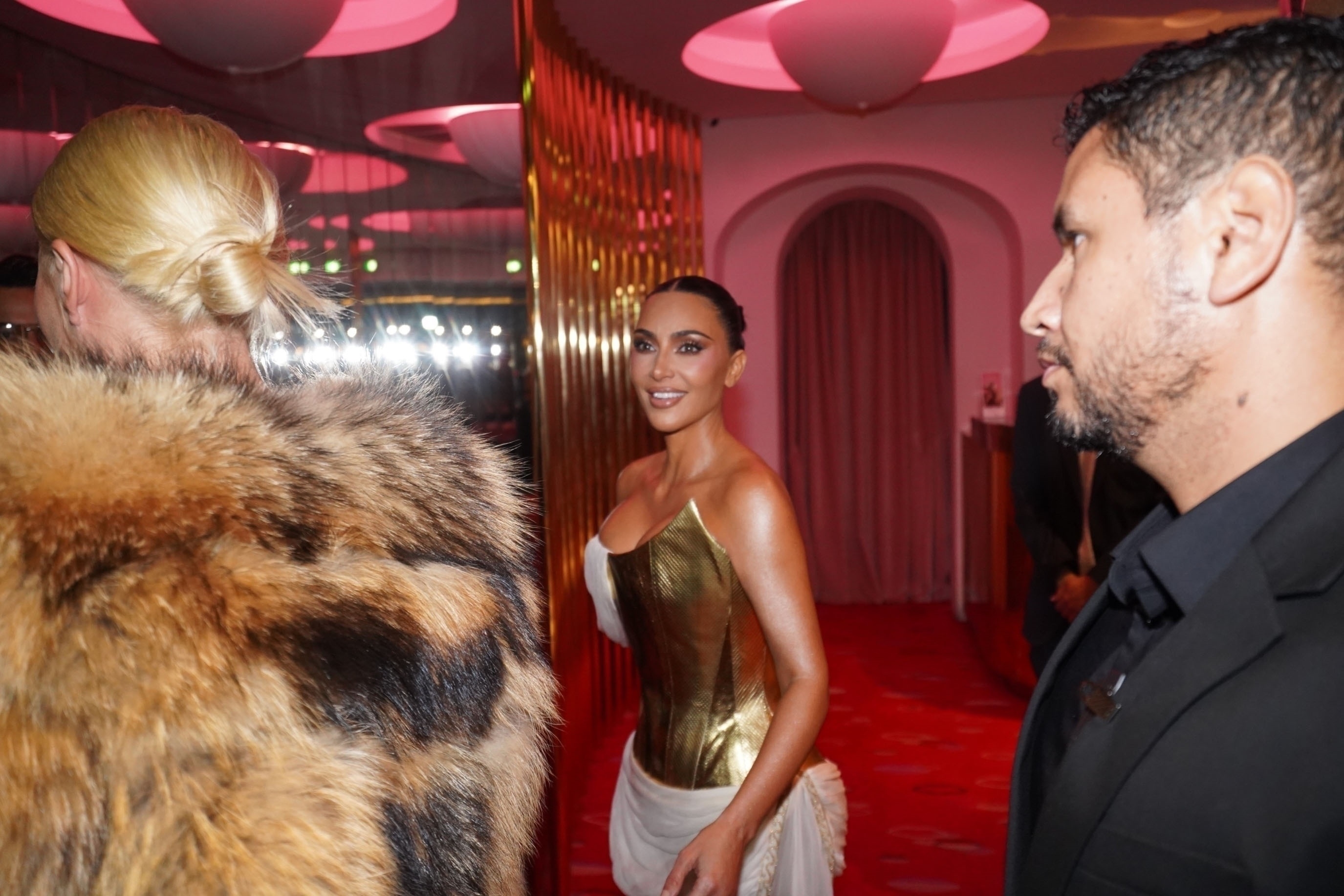 Access_Kardashian_92.jpg