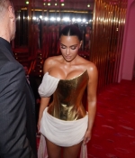 Access_Kardashian_90.jpg