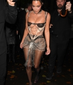 Access_Kardashian_90.jpg