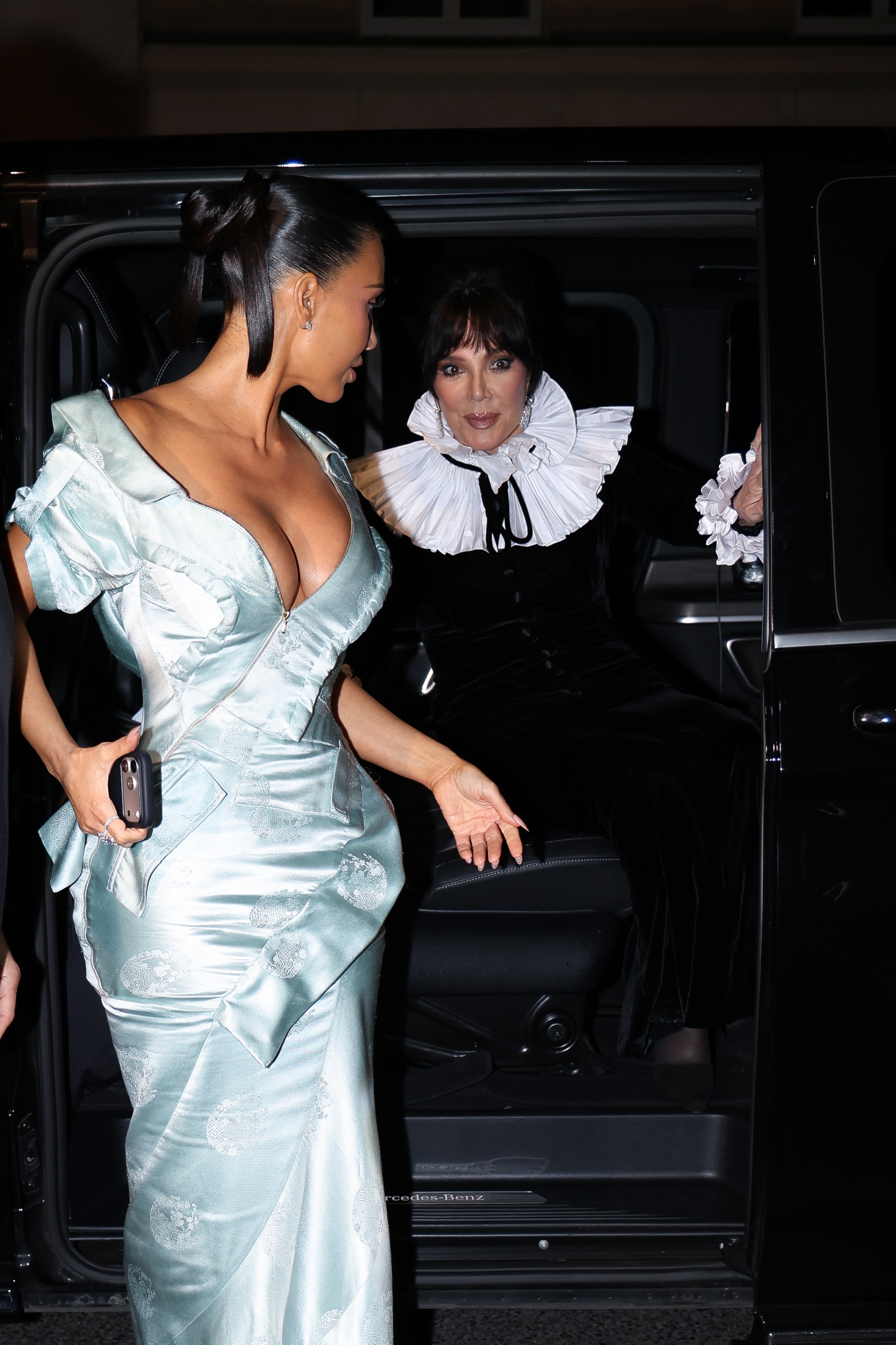 Access_Kardashian_1.jpg