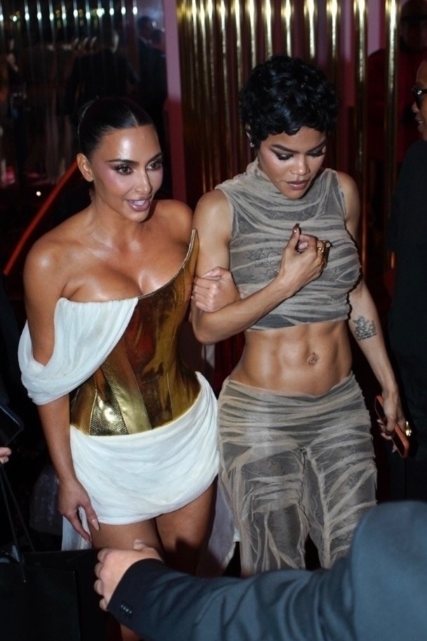 Access_Kardashian_3.jpg