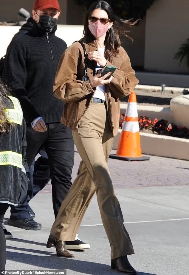 Access_Kardashian_002.jpg
