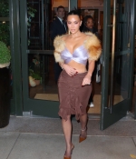 Access_Kardashian_1.jpg