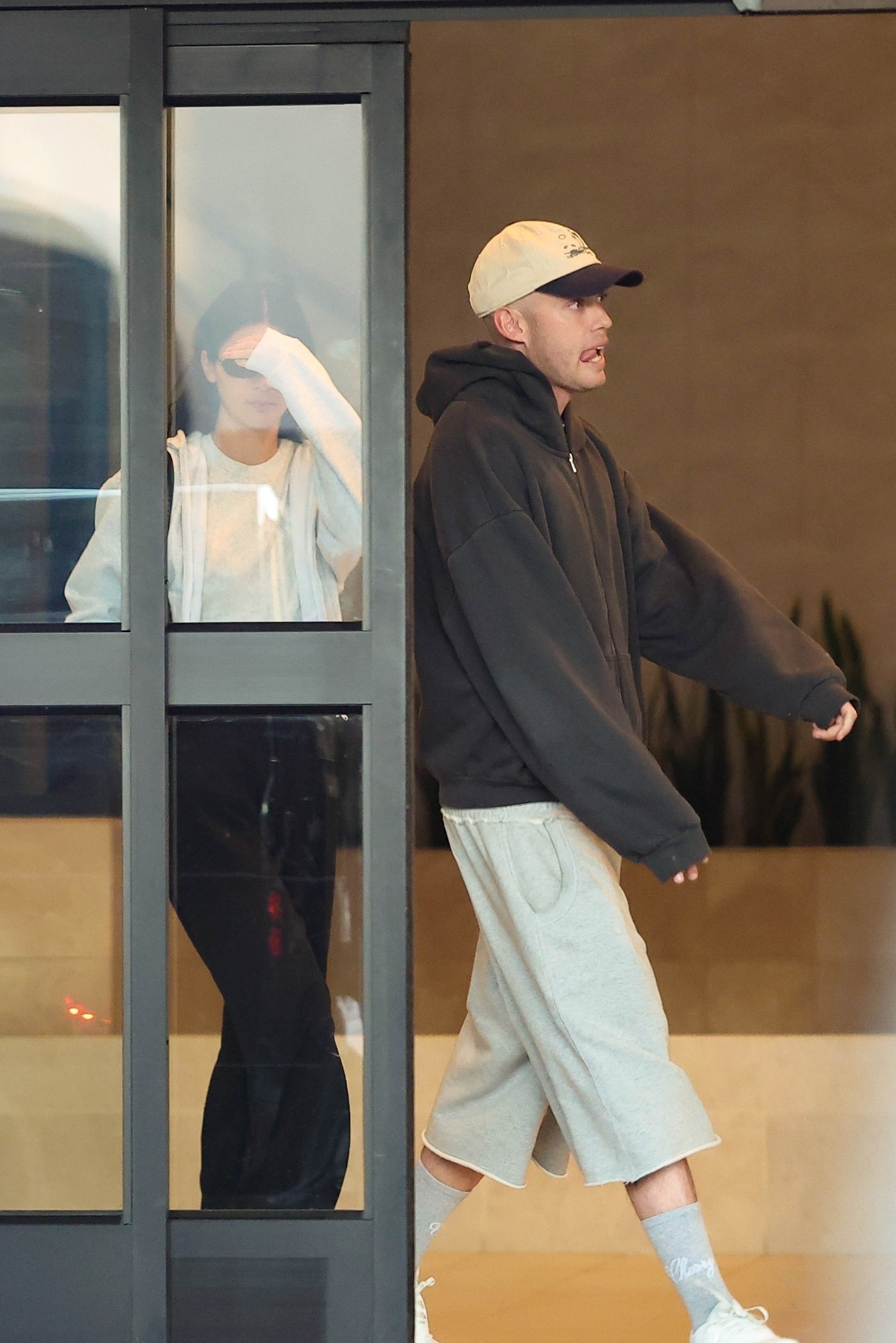 Access-Kardashian-05.jpg