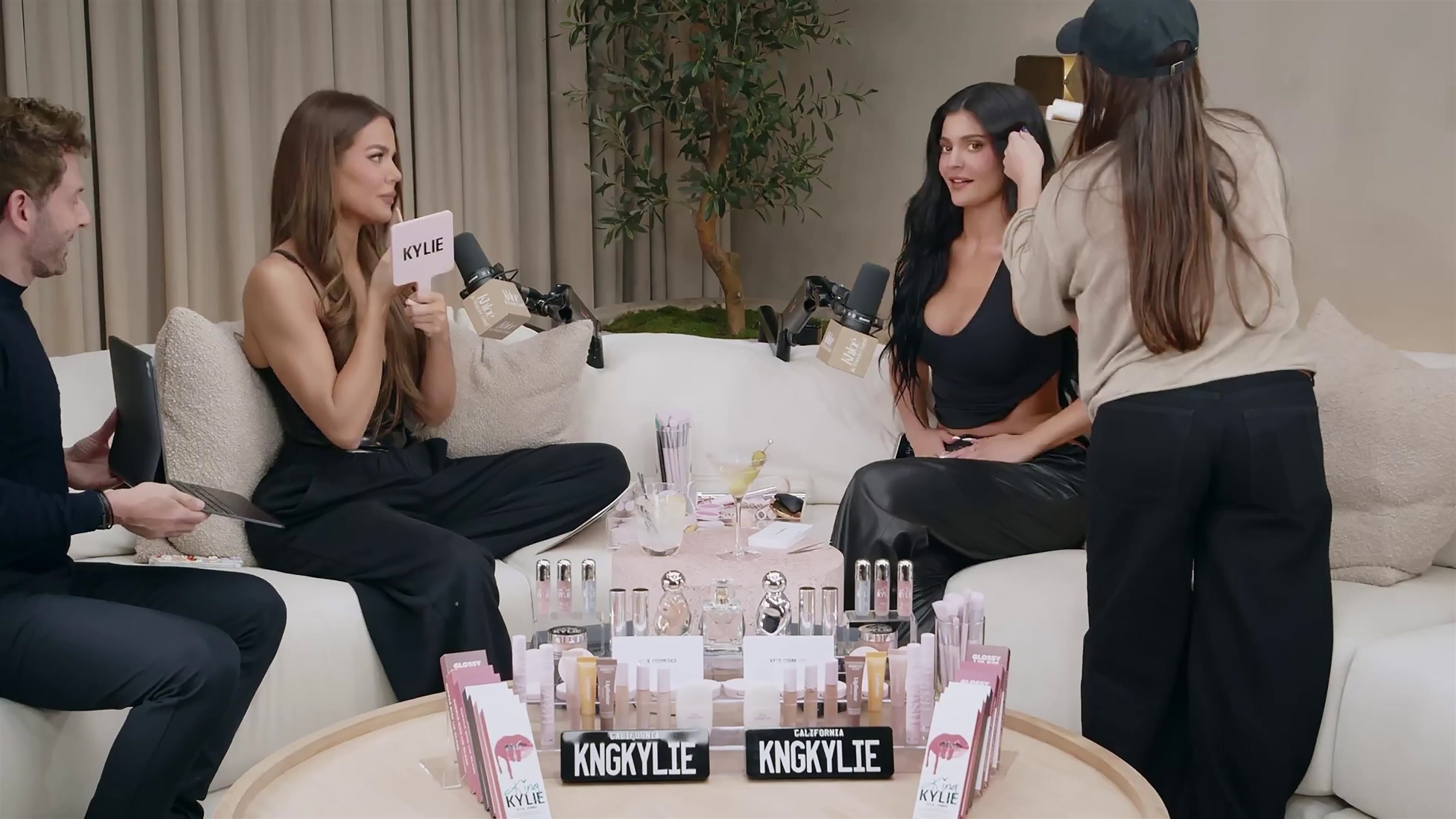 Access_Kardashian_30.jpg