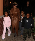 Access_Kardashian_26.jpg