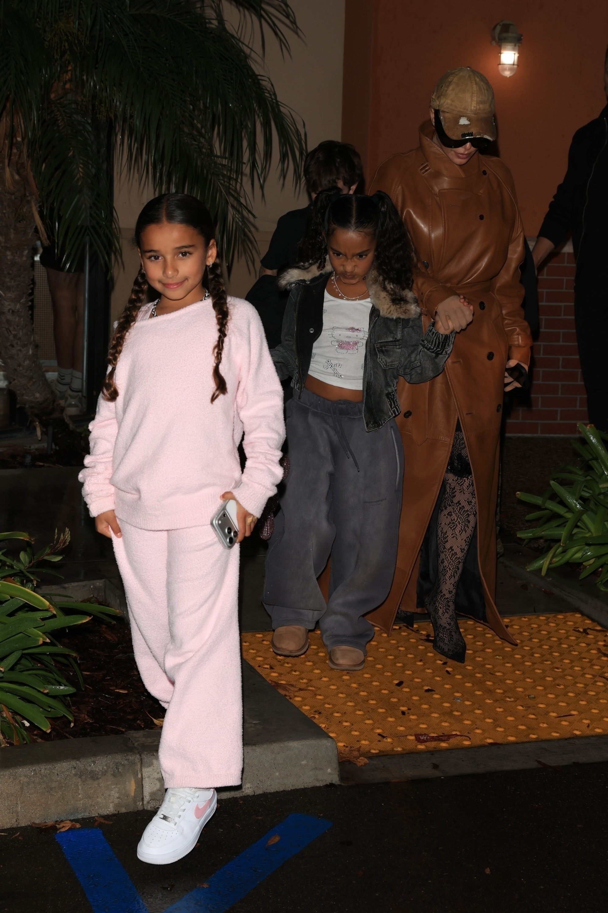 Access_Kardashian_5.jpg