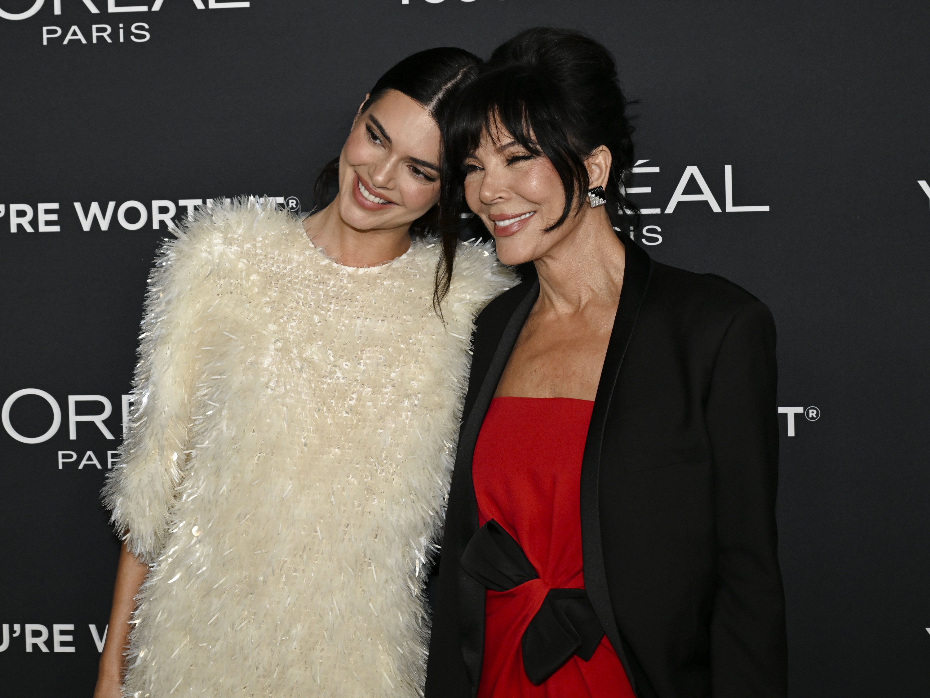 Access_Kardashian_325.jpg