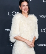 Access_Kardashian_125.jpg