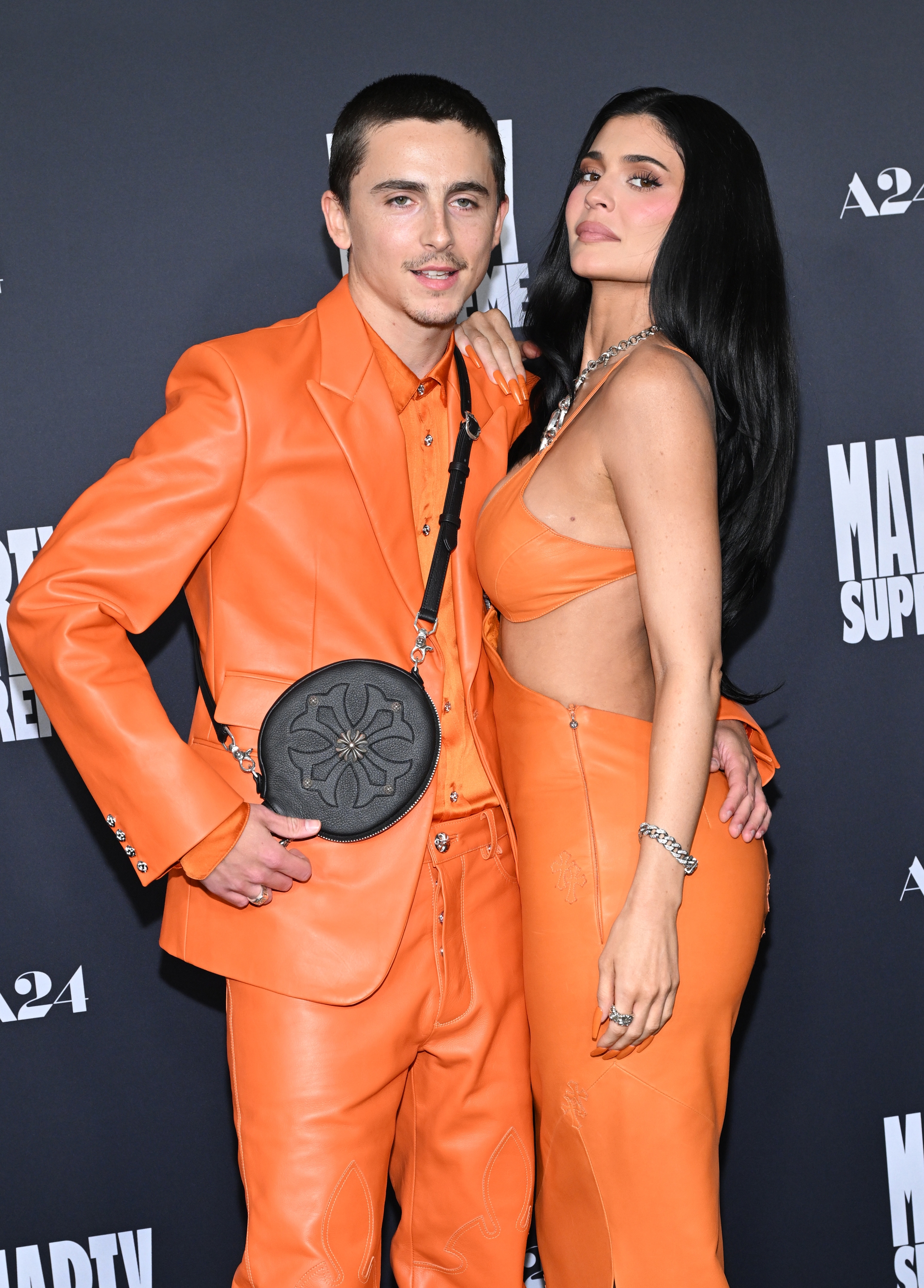 Access_Kardashian_250.jpg