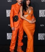 Access_Kardashian_125.jpg
