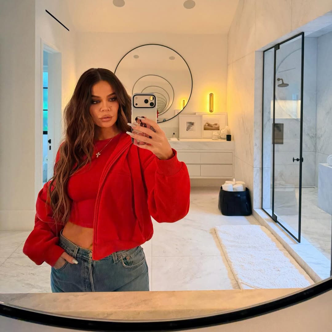 Access_Kardashian_1~0.jpg
