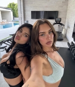 Access_Kardashian_1~0.jpg