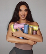Access_Kardashian_4~0.jpg