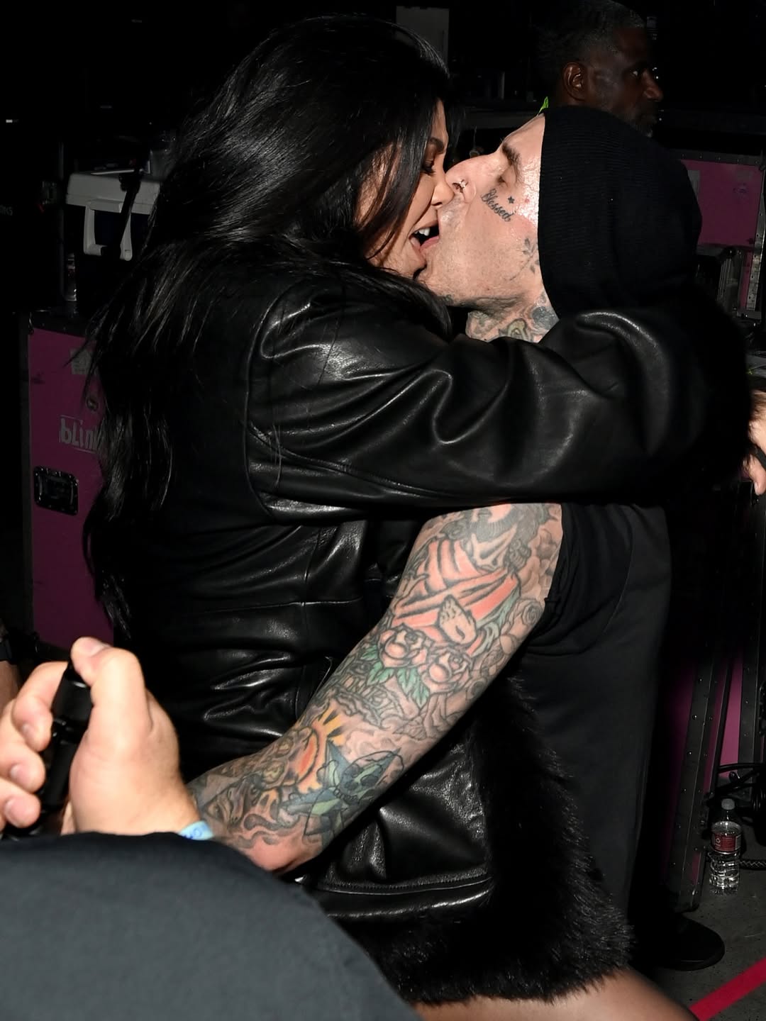 Access_Kardashian_5~2.jpg