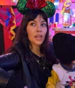 Access_Kardashian_13~0.jpg