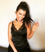 Access_Kardashian_1~0.jpg