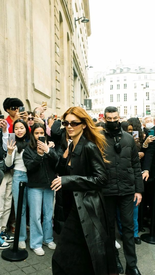 Access_Kardashian_007~0.jpg