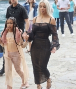 Access_Kardashian_002.jpg