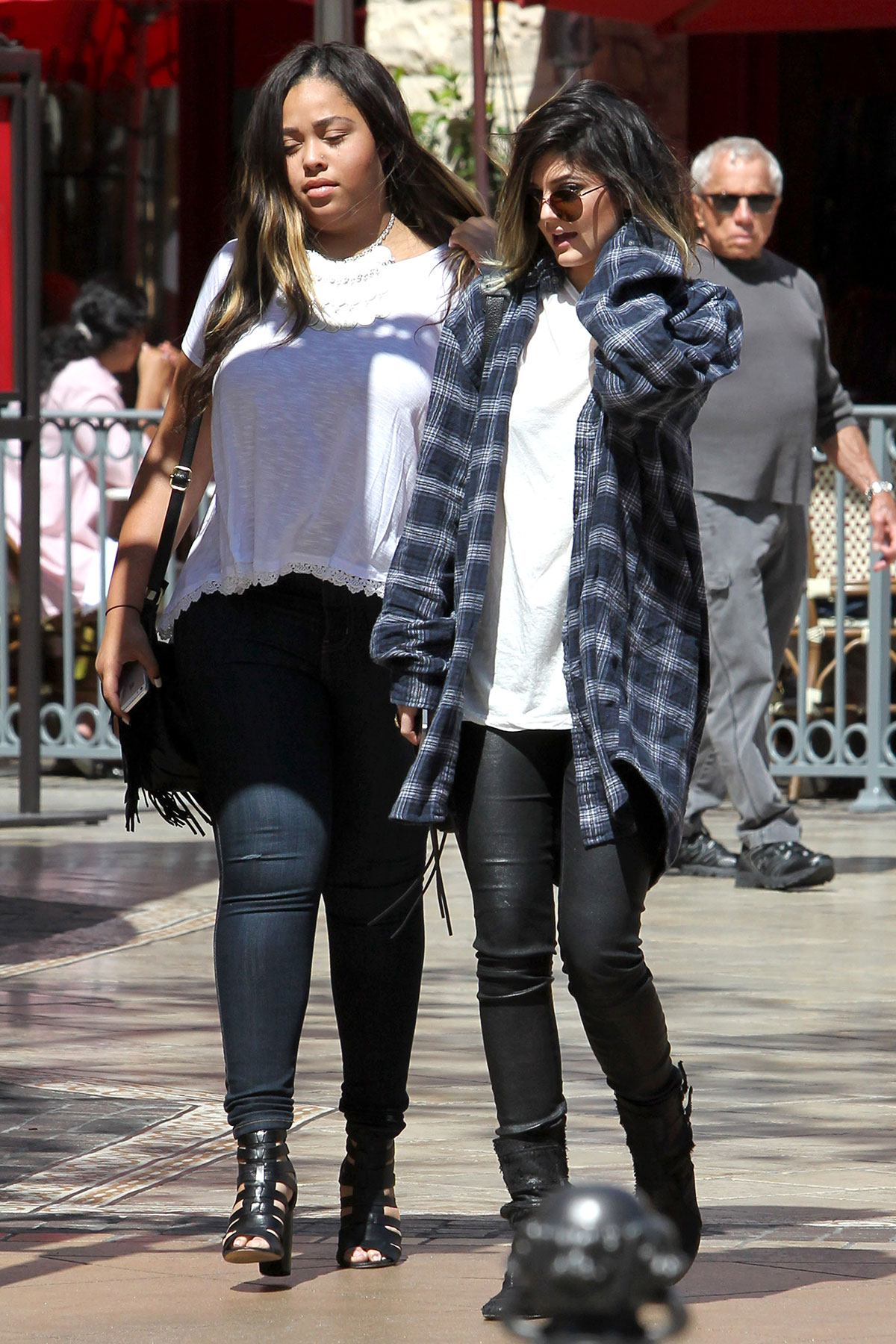 Access_Kardashian_7.jpg