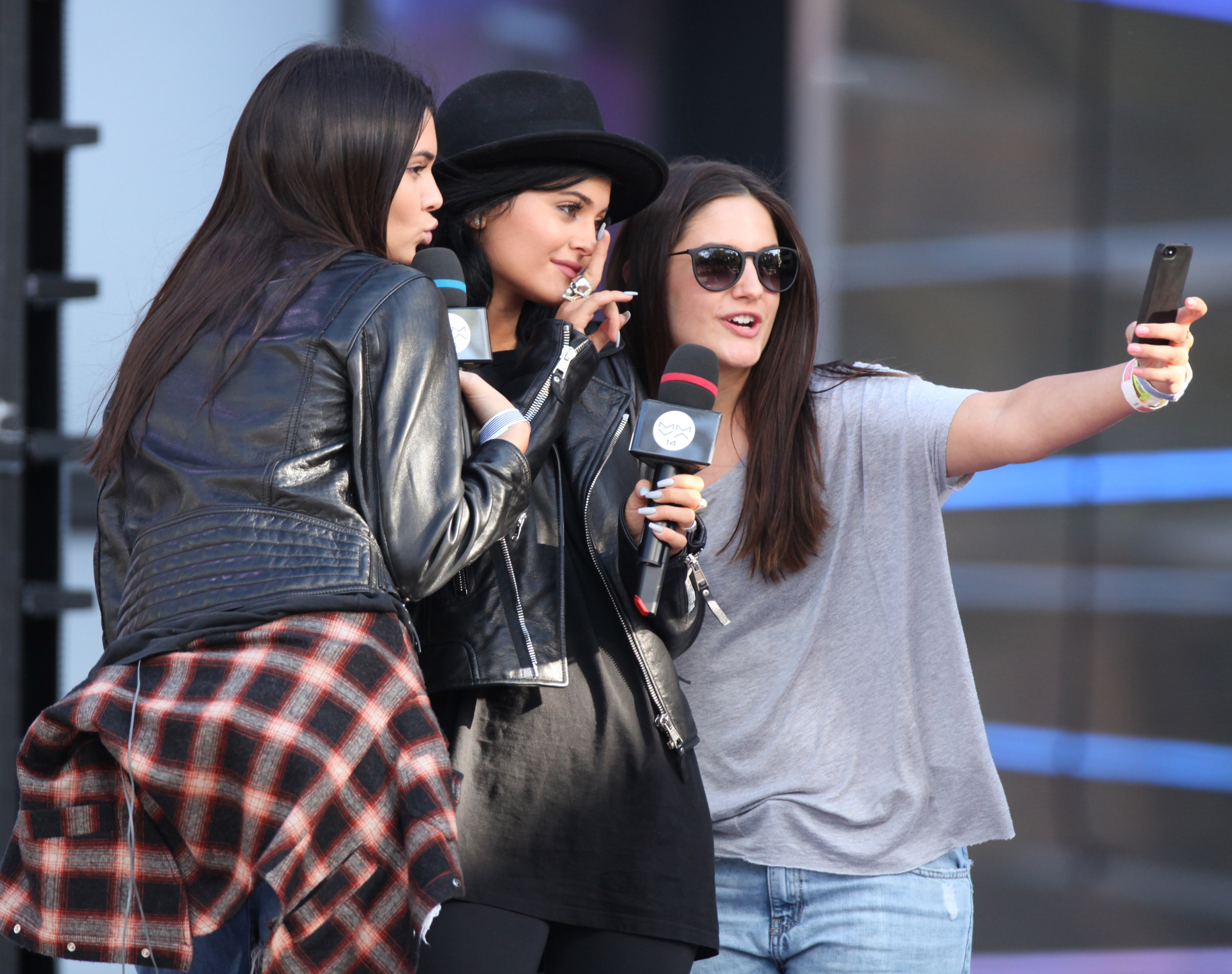 Access_Kardashian_6.jpg