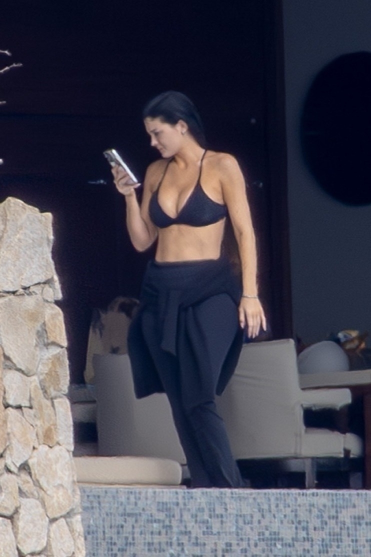 Access_Kardashian_7.jpg