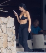 Access_Kardashian_8.jpg