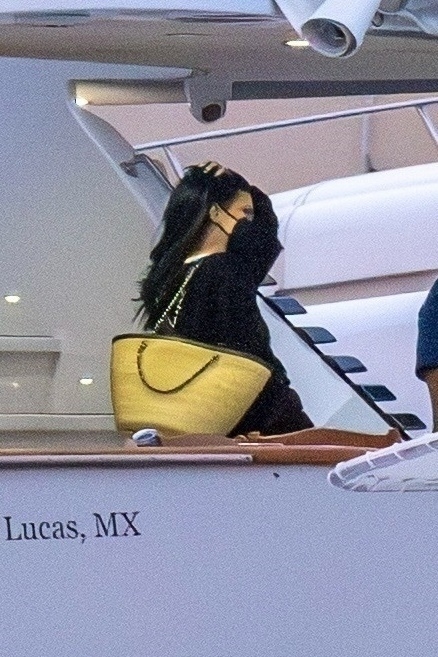 Access_Kardashian_2.jpg