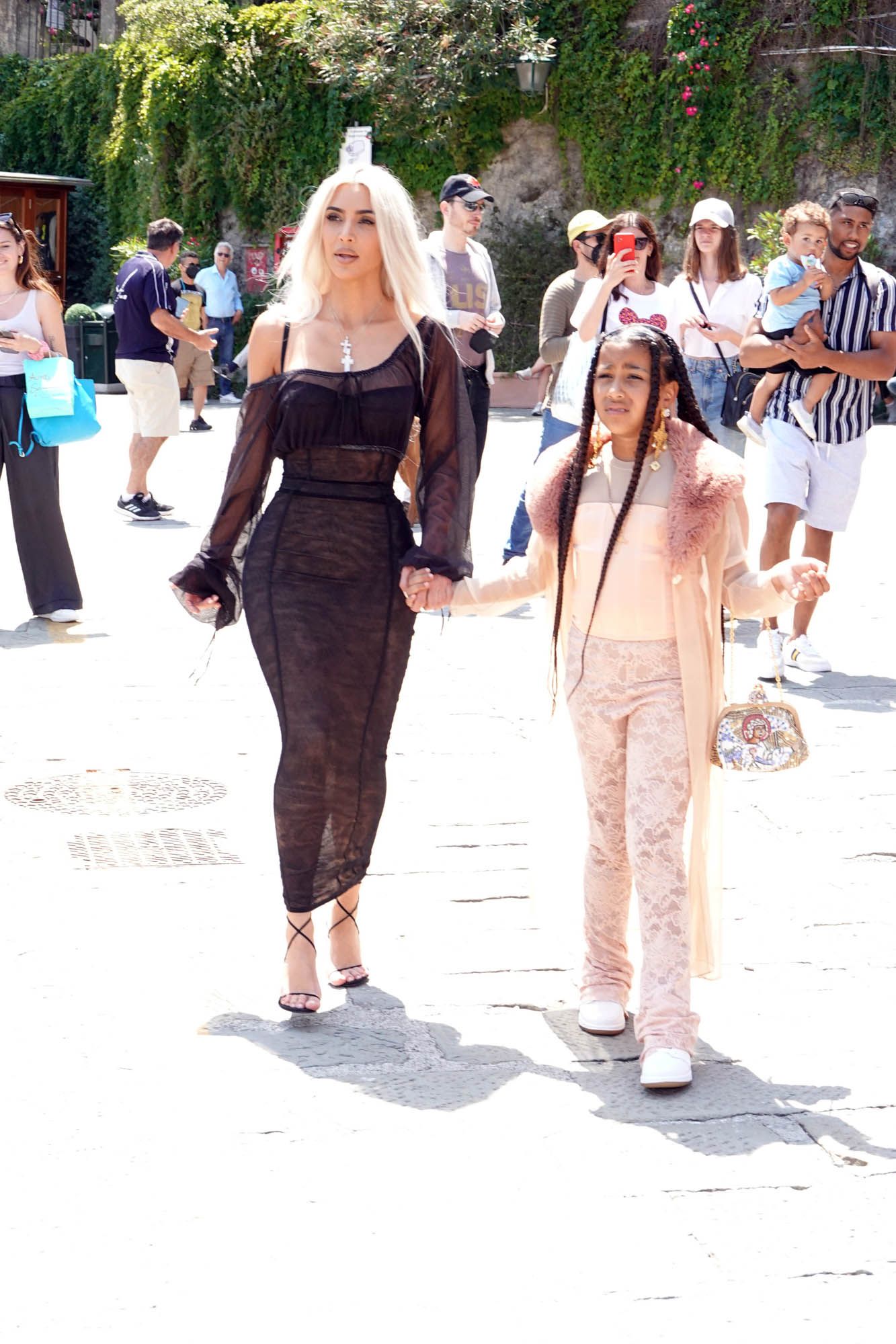 Access_Kardashian_005.jpg